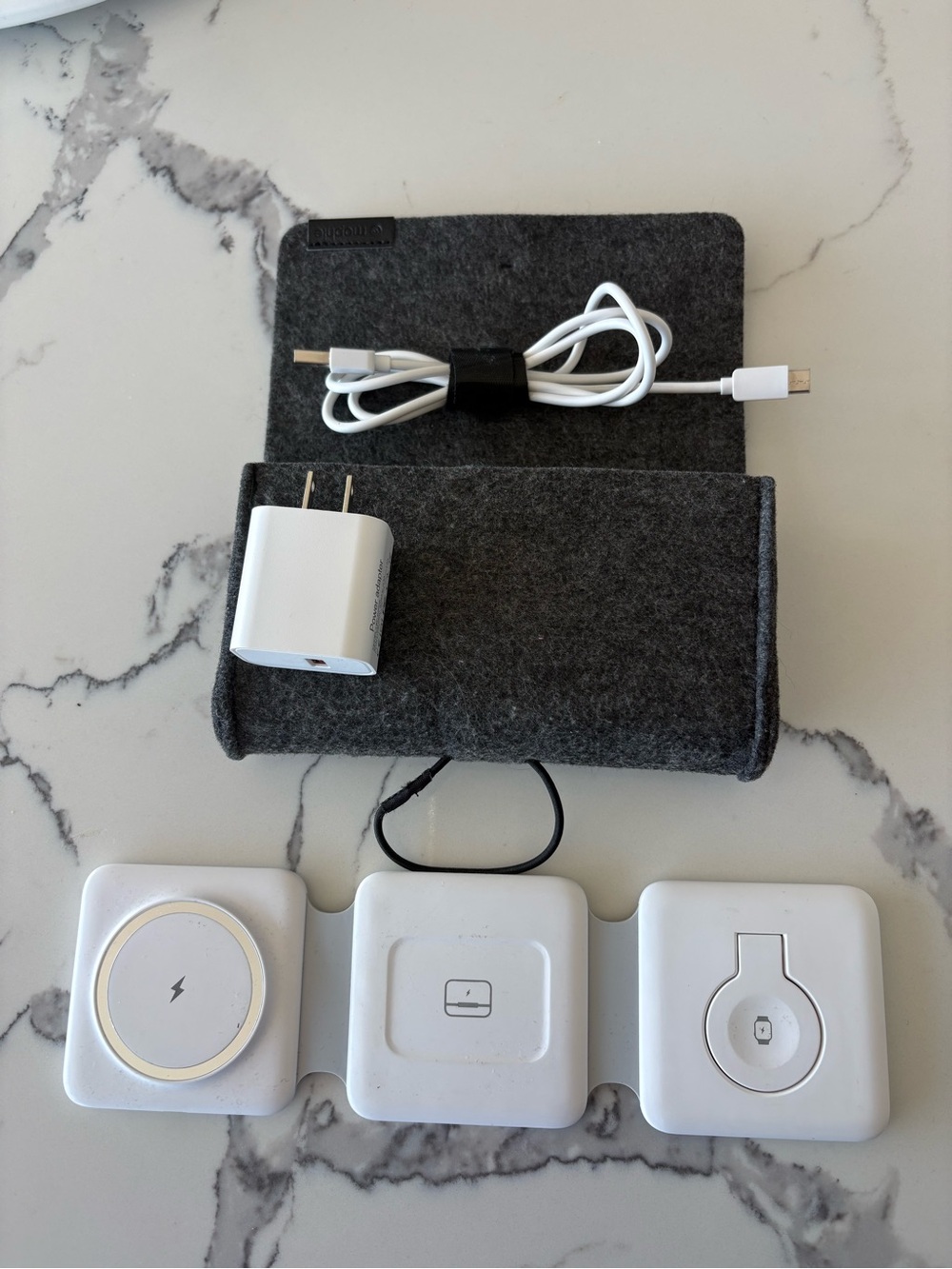 Morphine 3-in-1 travel charger